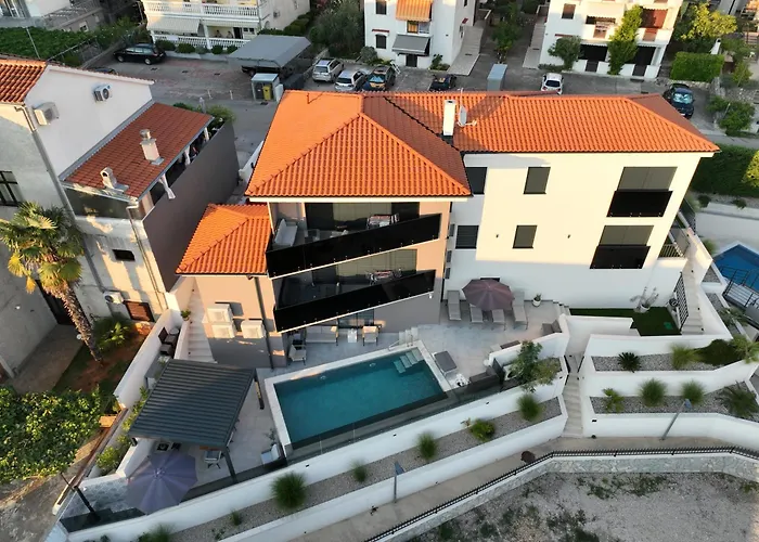 Villa Aurea Apartments Malinska De Luxe